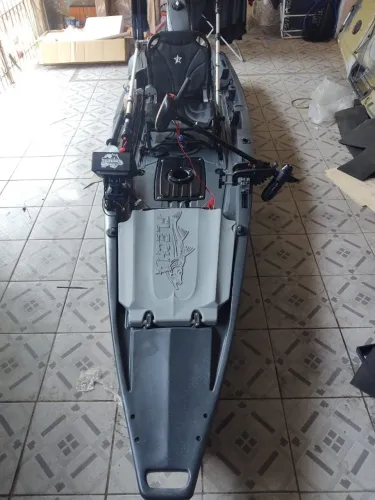 Caiaque Polaris Flecha, Próprio para motor