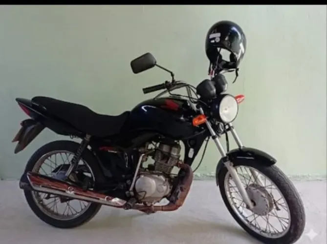 Vendo Moto CG 125 Fan KS a pedal documentos em dia Dut em branco só transferir .