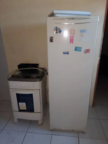 Fogão e geladeira