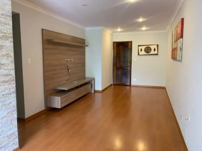 Apartamento 2 Dormitórios, 78 m², Sacada e Vaga Coberta na Vila Euclides  SBC