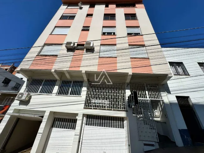 APARTAMENTO DE TRÊS DORMITÓRIOS NO CONDOMINIO ITAPARICA NO CENTRO