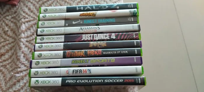 Guitarra (para guitar hero) + Kinect + 10 jogos (todos originais do Xbox 360)