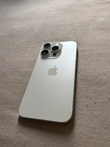 Iphone 15 pro 256 Branco