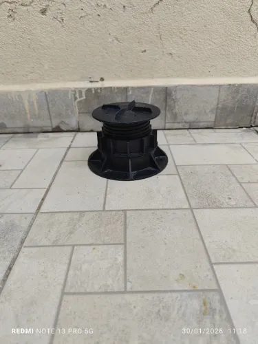 Lote : Promoção kit 178 pçs de pedestal para ardósia 10cm e 213 pçs só o parafuso s/ base