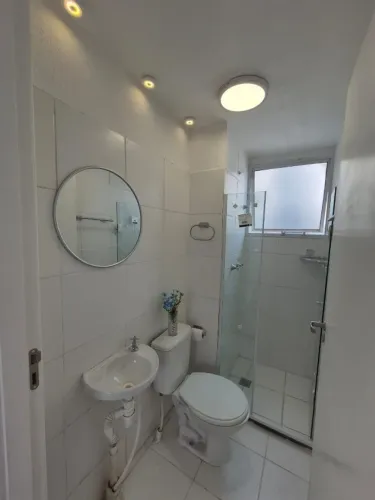 Vendo apartamento de 2 quartos com porcelanato em Bangu no condomínio Esplendor II.