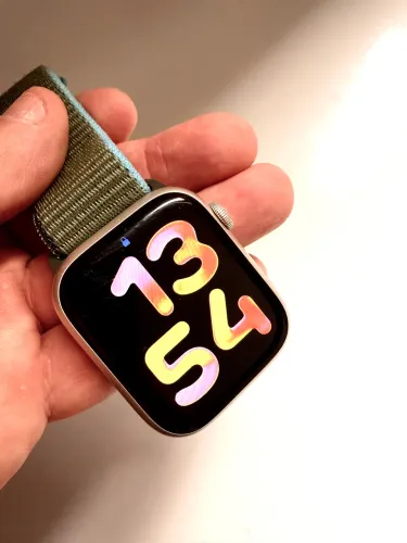 Apple Watch SERIES 7 Starlight Aluminum 45MM - poucas marcas de uso!