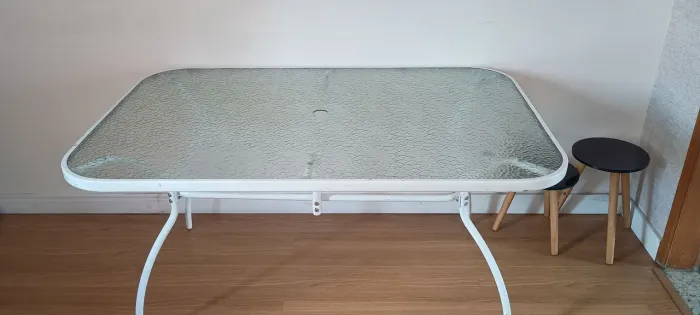 Mesa de jantar de vidro