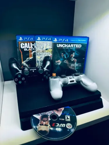 PlayStation 4 com Controle 2 Originais