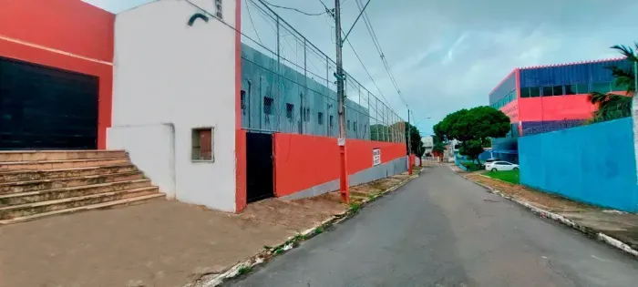 Imóvel para venda tem 2800 metros quadrados em Gruta de Lourdes - Maceió - AL
