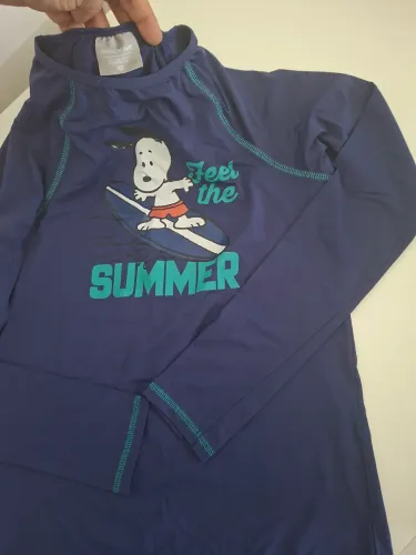 Camisa de praia Hering tamanho 16 - pouco usada. 