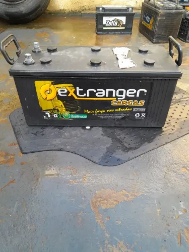 Bateria 150 amperes semi nova R$ 280,00 