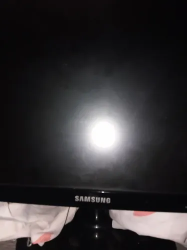 Troco esse munitor por algum cll gamer