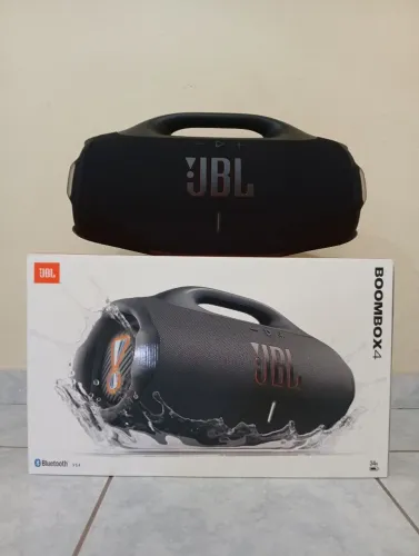 JBL Boombox 4