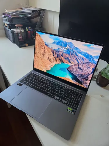 Galaxy book ultra 4 - i7 - GTX 4050