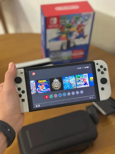 Nintendo Switch OLED - Completo com Super Mario Bros Wonder