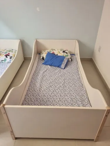Cama Junior Pin Play