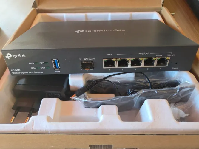Roteador e Gateway VPN TP Link ER7206
