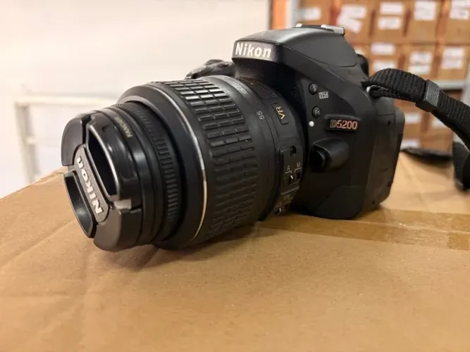 Camera Nikon D5200
