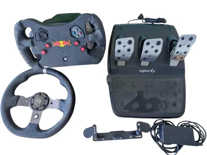 Volante Logitech G920 + volante GT + mods de pedais