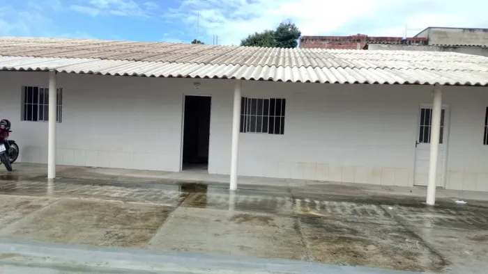 Alugo casa em condomínio no bairro do planalto