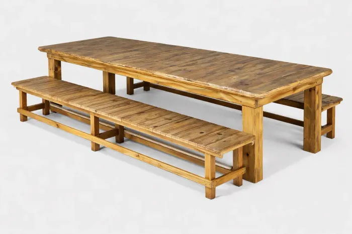 Mesa de madeira + bancos | 8 lugares | 2,48m | Rústica