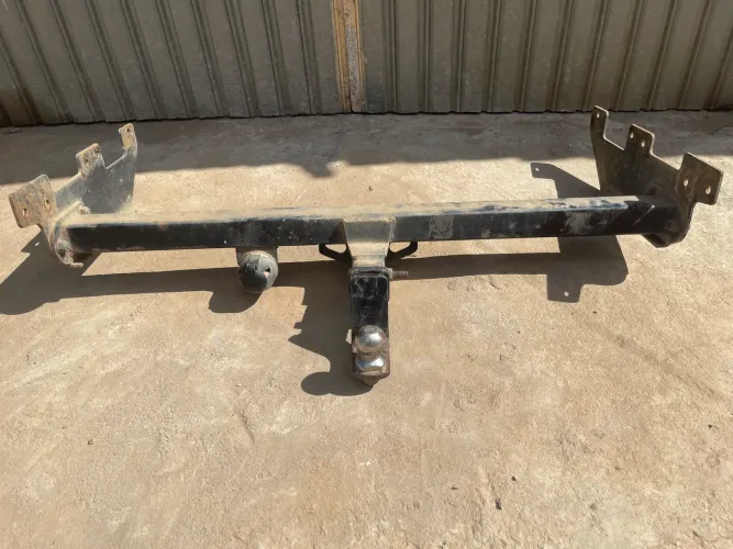 Engate de reboque original toyota Hilux 2005 até 2015