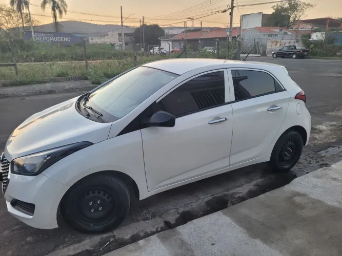 Hyundai HB20 Unique 1.0 Flex 12V Mec. 2019