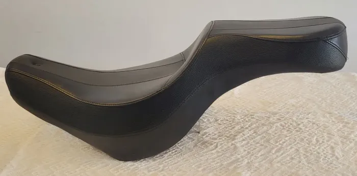 Banco harley davidson tallboy para softail 2018+