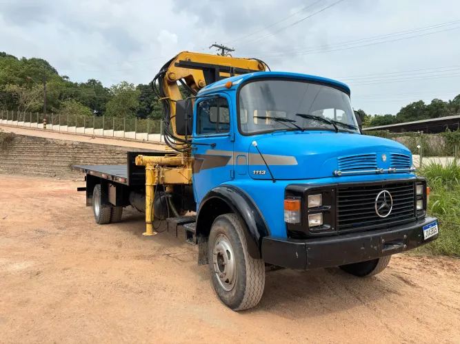 Caminhão Munck modelo masal 12000