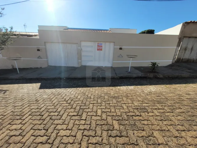 Casa para locação no bairro Tubalina