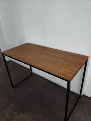 Mesa estilo industrial