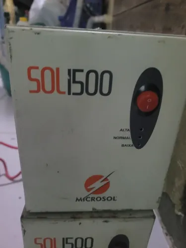 Estabilizador 1200va antigo coisa boa 110v-220v saida 115v