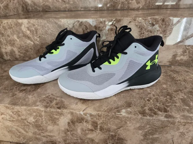Tenis Under Armour Bankshot Zerado.