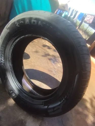Pneu para caminhonete e picape aro 17