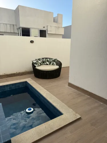 Chaise Ostra + 5 Almofadas - 6 Meses de Uso