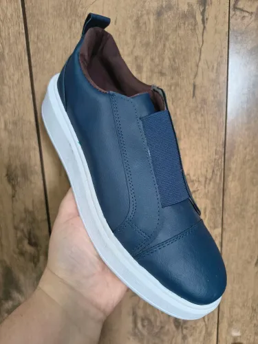Sapatênis azul marinho 39