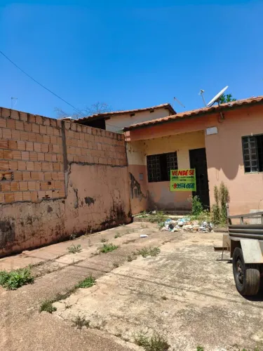 Vendo otima casa quintada e escriturada