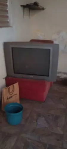Duas Televisão de tubo 22 polegadas 