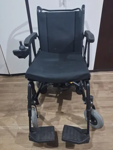 Cadeira de Rodas Motorizada Freedom