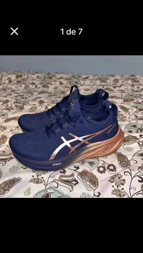Tenis Asics Nimbus 26 platinum tamanho 39