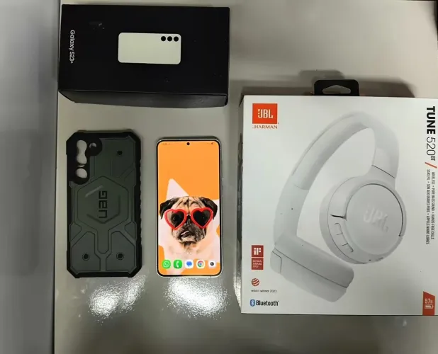 Samsung S23 Plus 256GB + Fone Original JBL Tune 520BT + Capa UAG original