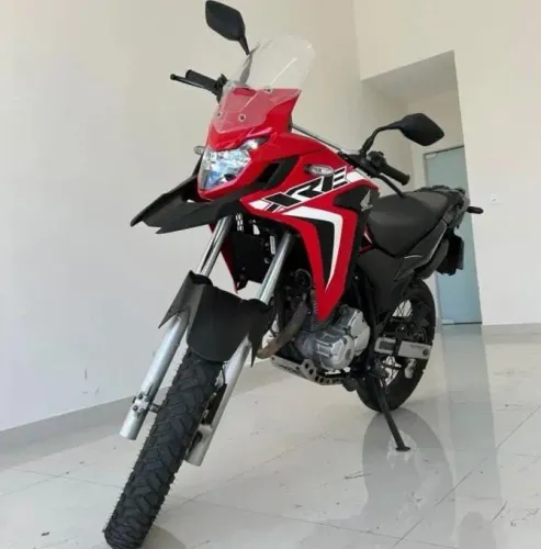 ? VENDO XRE 300 ?