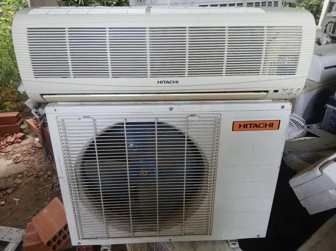 Vendo ar condicionado split 12.000 btus tel para contato WhatsApp *