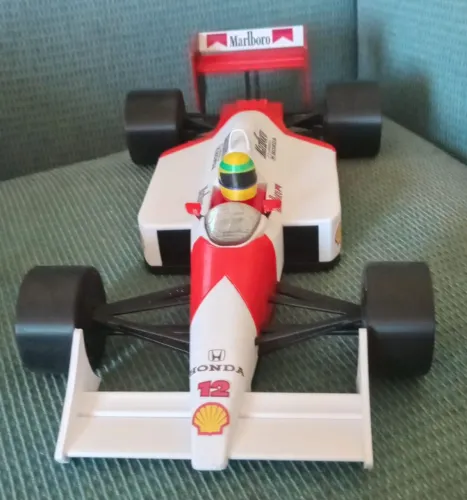 Réplica da McLaren MP4/4 Senna Impressão 3D