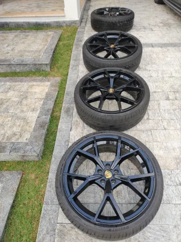Rodas aro 20 Preto Black Piano com Pneus