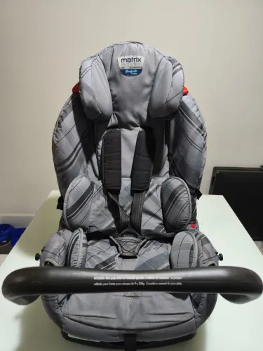 Cadeirinha Burigotto Matrix Evolution 0 a 25 kg - Excelente Estado