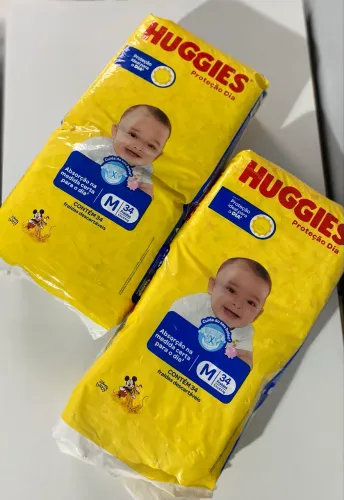 Kit Fraldas Huggies Proteção Dia M - 63 Fraldas (1 Lacrado + 1 Aberto)