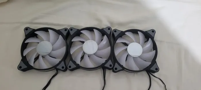 Fans aigo ar12 pro