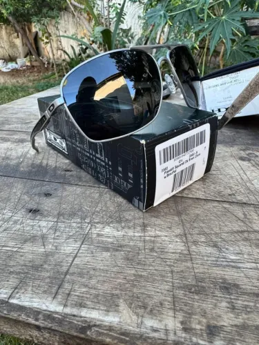 Oakley plaintiff squared