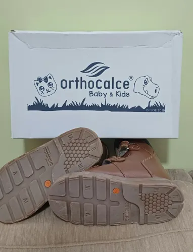 Sandália Neurofuncional cano alto 4 velcros em couro Orthocalce Baby e Kids N.25